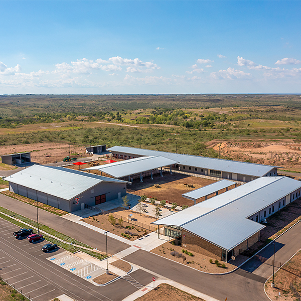 School of Veterinary Medicine Large Animal Facility 