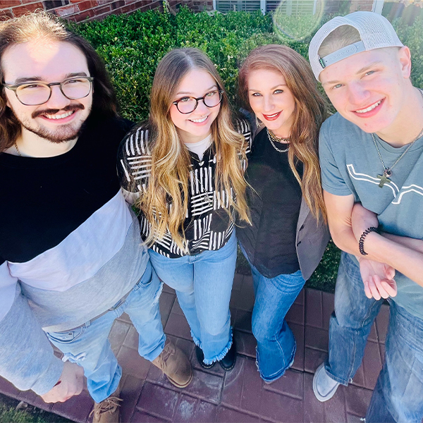 Student with her family